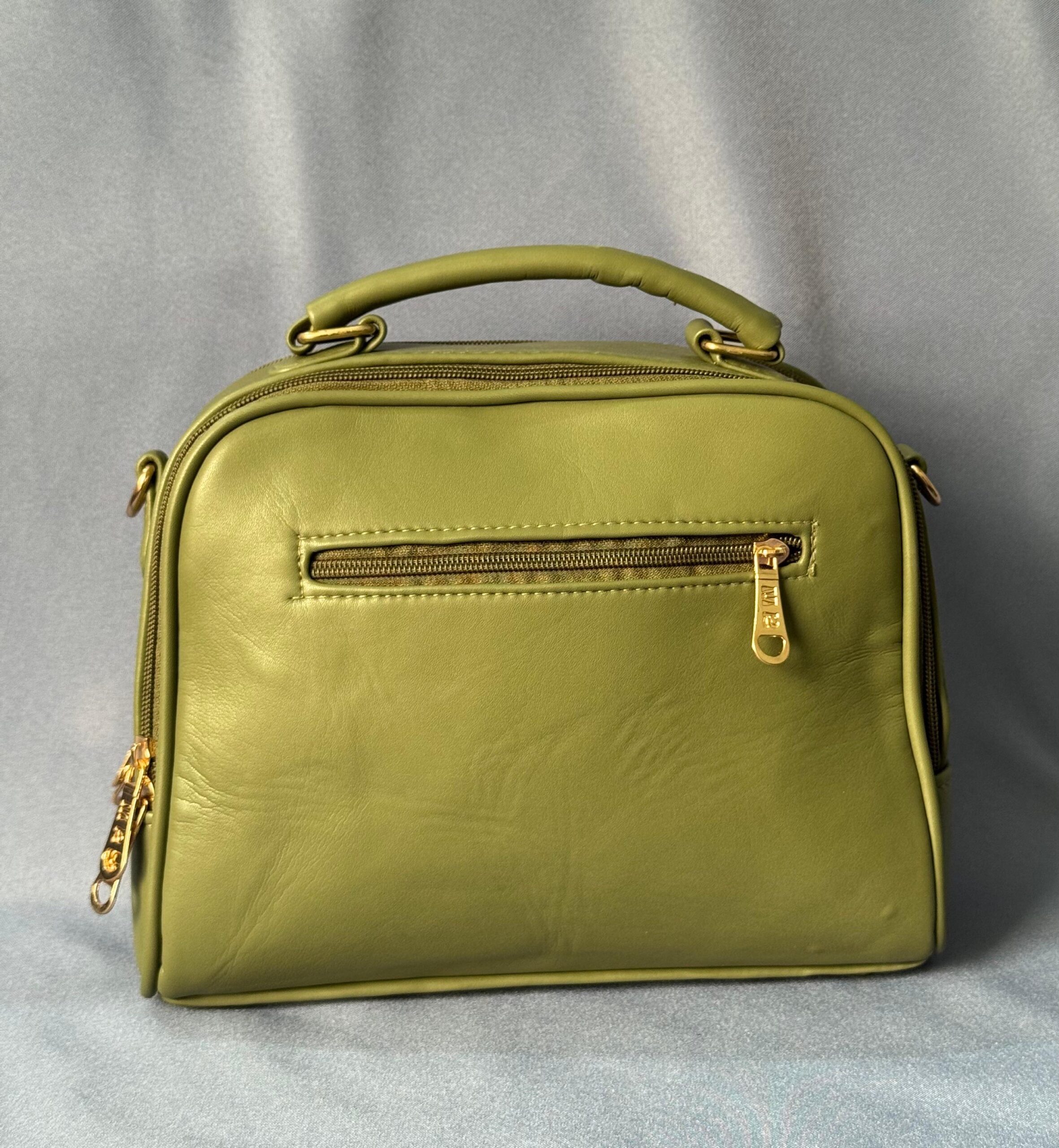 Compact Chic - Image 3